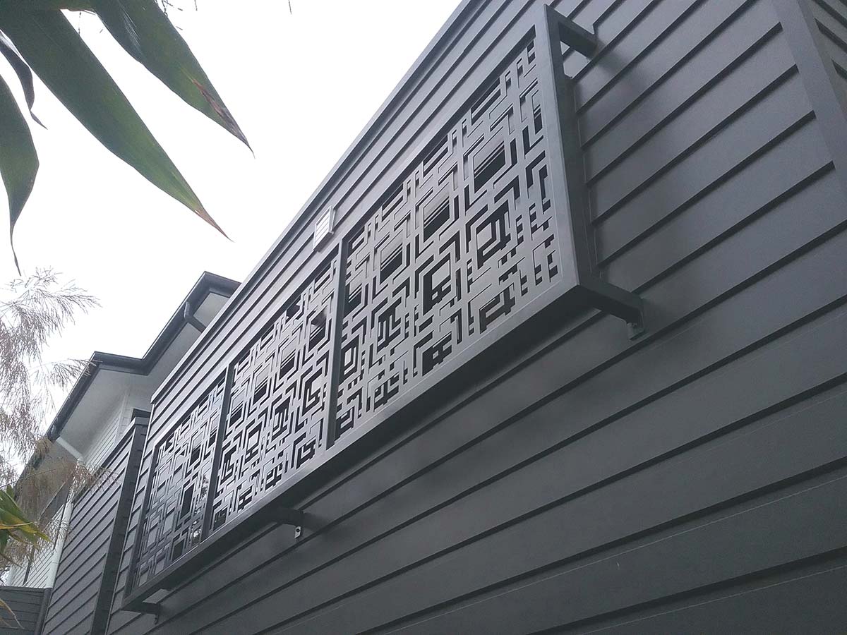 Hvordan vælger man udendørs privatskærme til moderne udendørsliv?