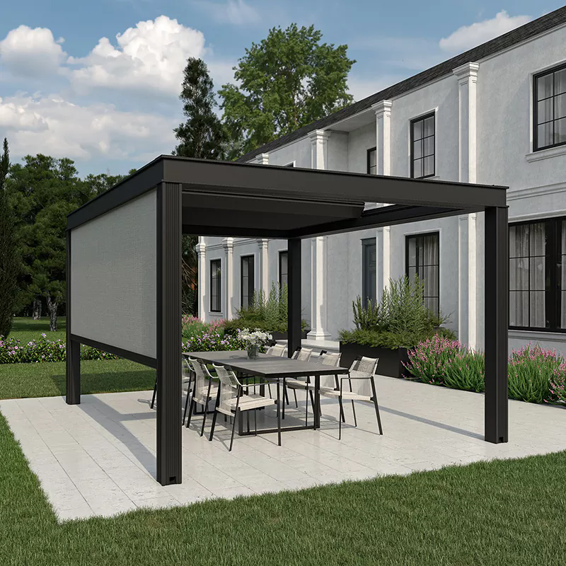 Hvordan forbedrer en pergola med lameller i aluminium udendørs opholdsrum?